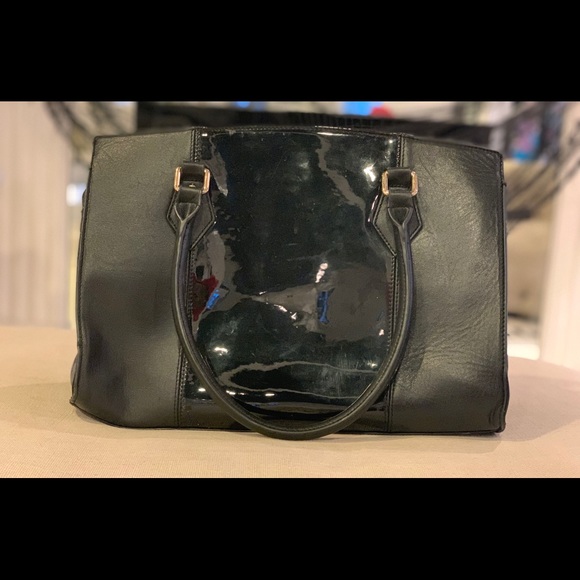 ST. JOHN LEATHER HANDBAG - Picture 2 of 5